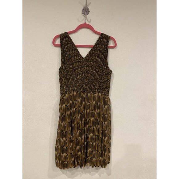 Talbots Dress Womens 12 Brown Feather Print Sleeveless Surplice Pleated A-Line - Picture 4 of 4
